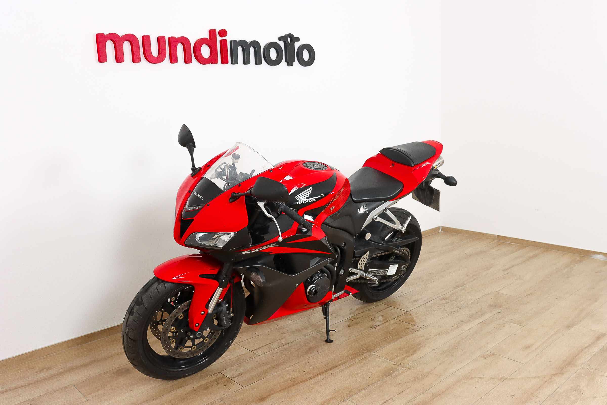 HONDA CBR 600 RRHONDA8 HONDA CBR 600 RRHONDA8