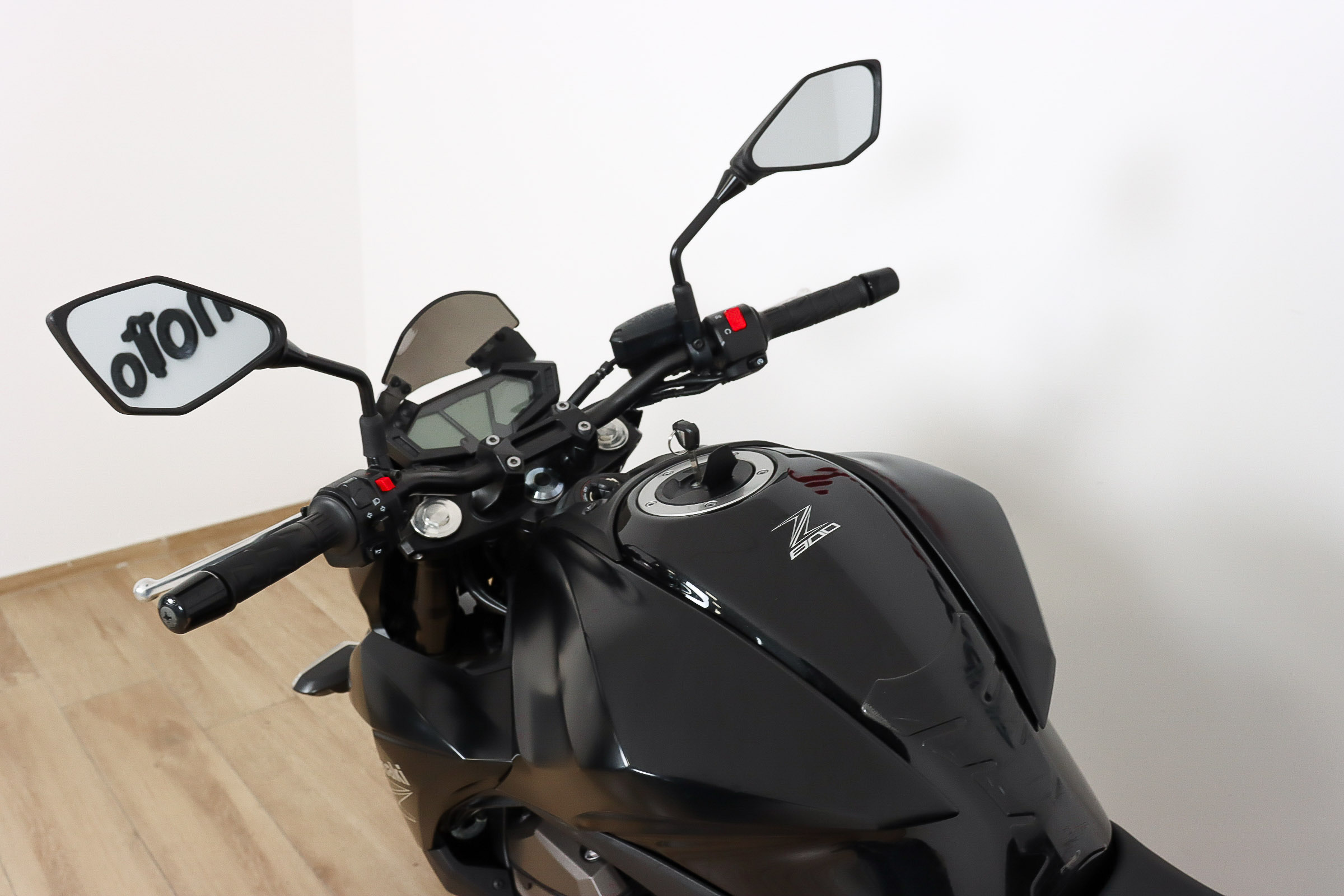 KAWASAKI Z 800KAWASAKI11 KAWASAKI Z 800KAWASAKI11
