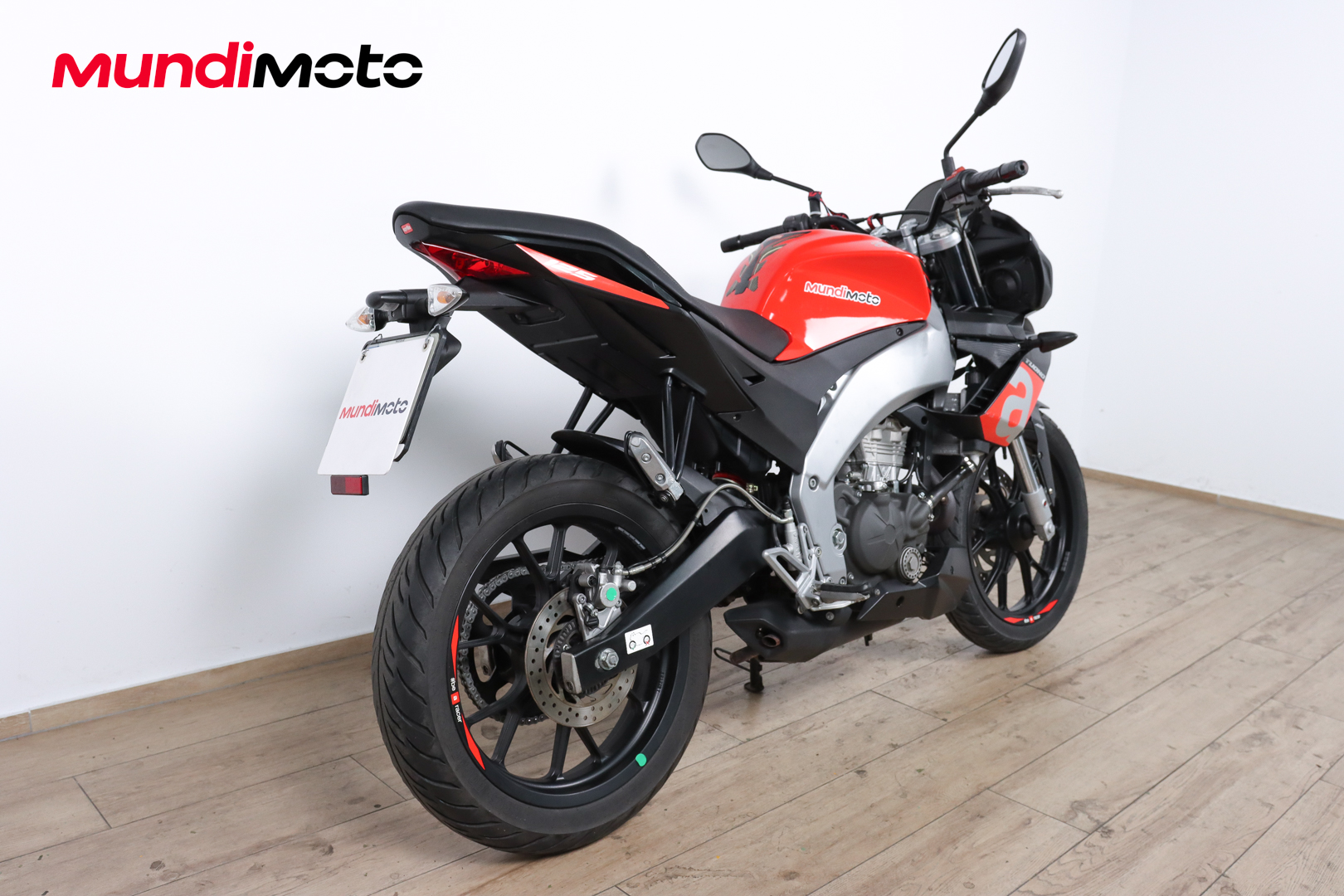 APRILIA Tuono 125APRILIA4 APRILIA Tuono 125APRILIA4