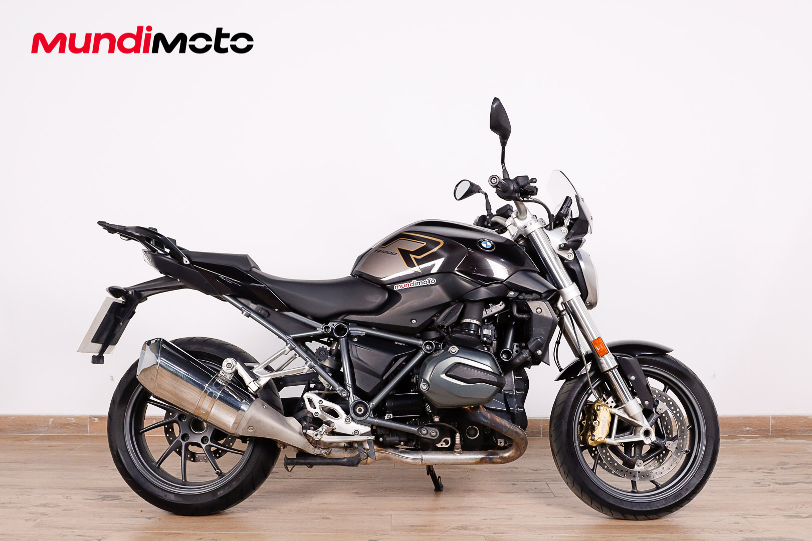 BMW R 1200 R promoBMW0 BMW R 1200 R promoBMW0
