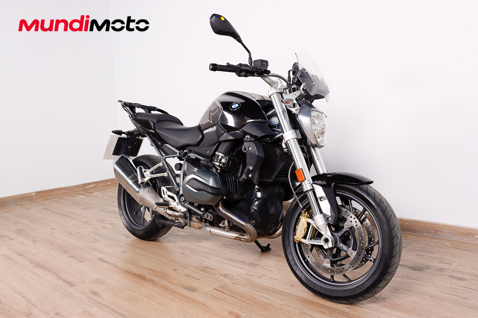 BMW R 1200 R promoBMW1 BMW R 1200 R promoBMW1