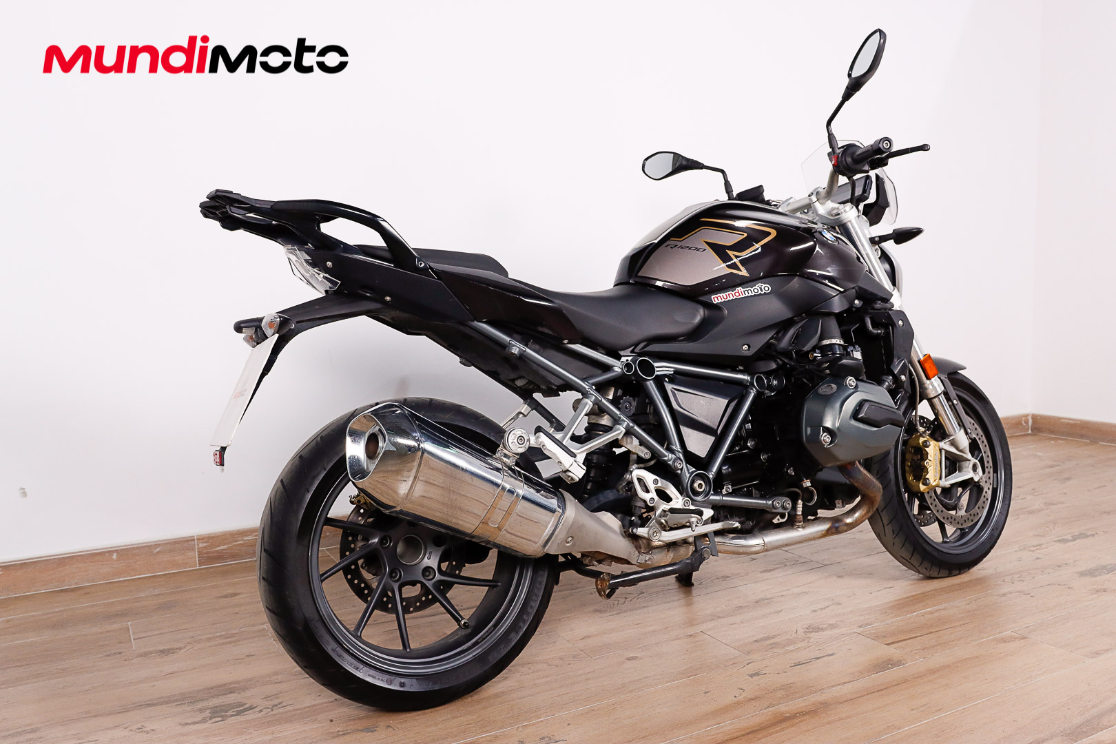 BMW R 1200 R promoBMW2 BMW R 1200 R promoBMW2