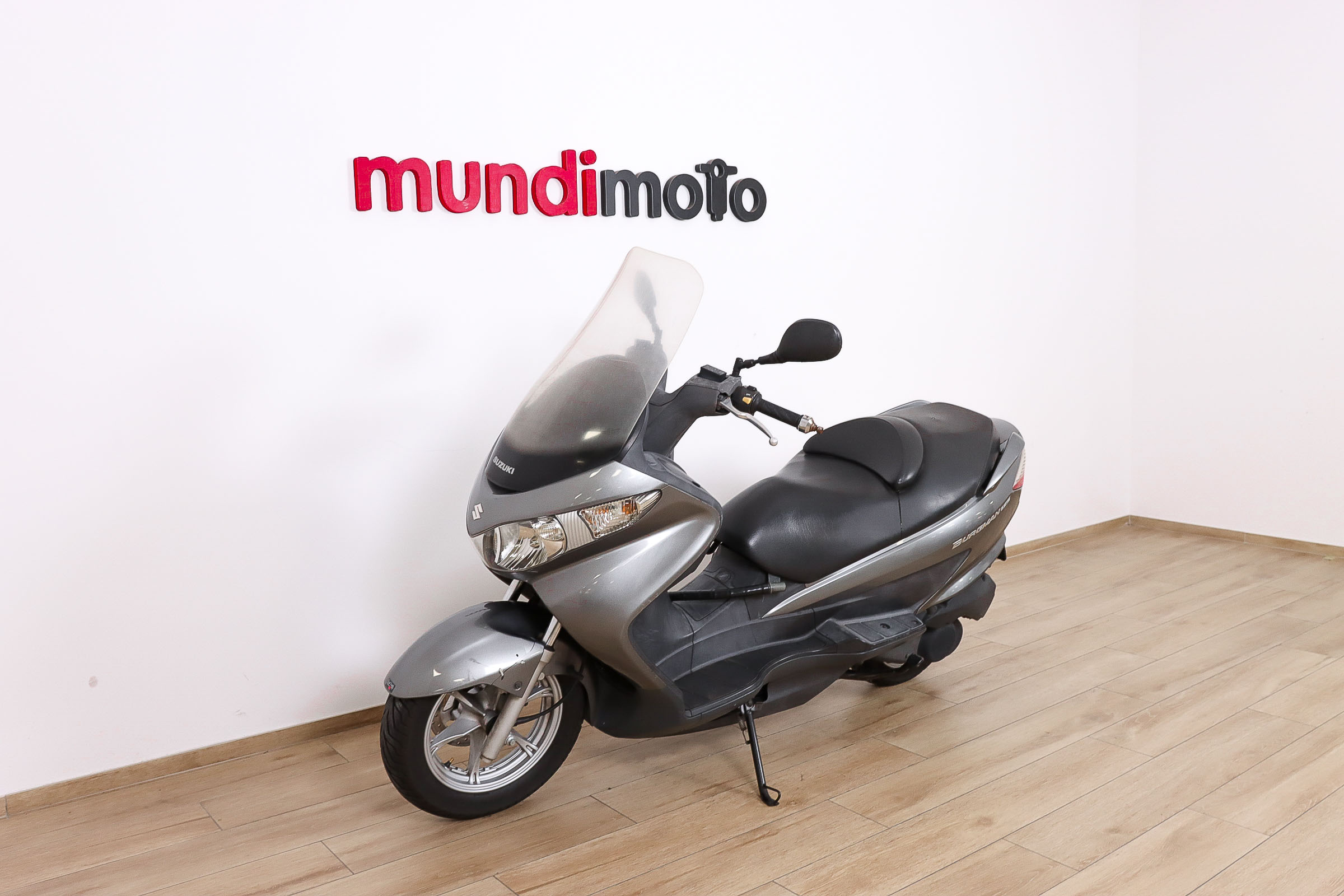 SUZUKI BURGMAN 125SUZUKI8 SUZUKI BURGMAN 125SUZUKI8