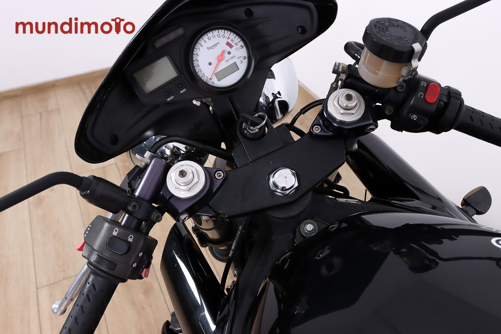 TRIUMPH SPEED FourTRIUMPH9 TRIUMPH SPEED FourTRIUMPH9
