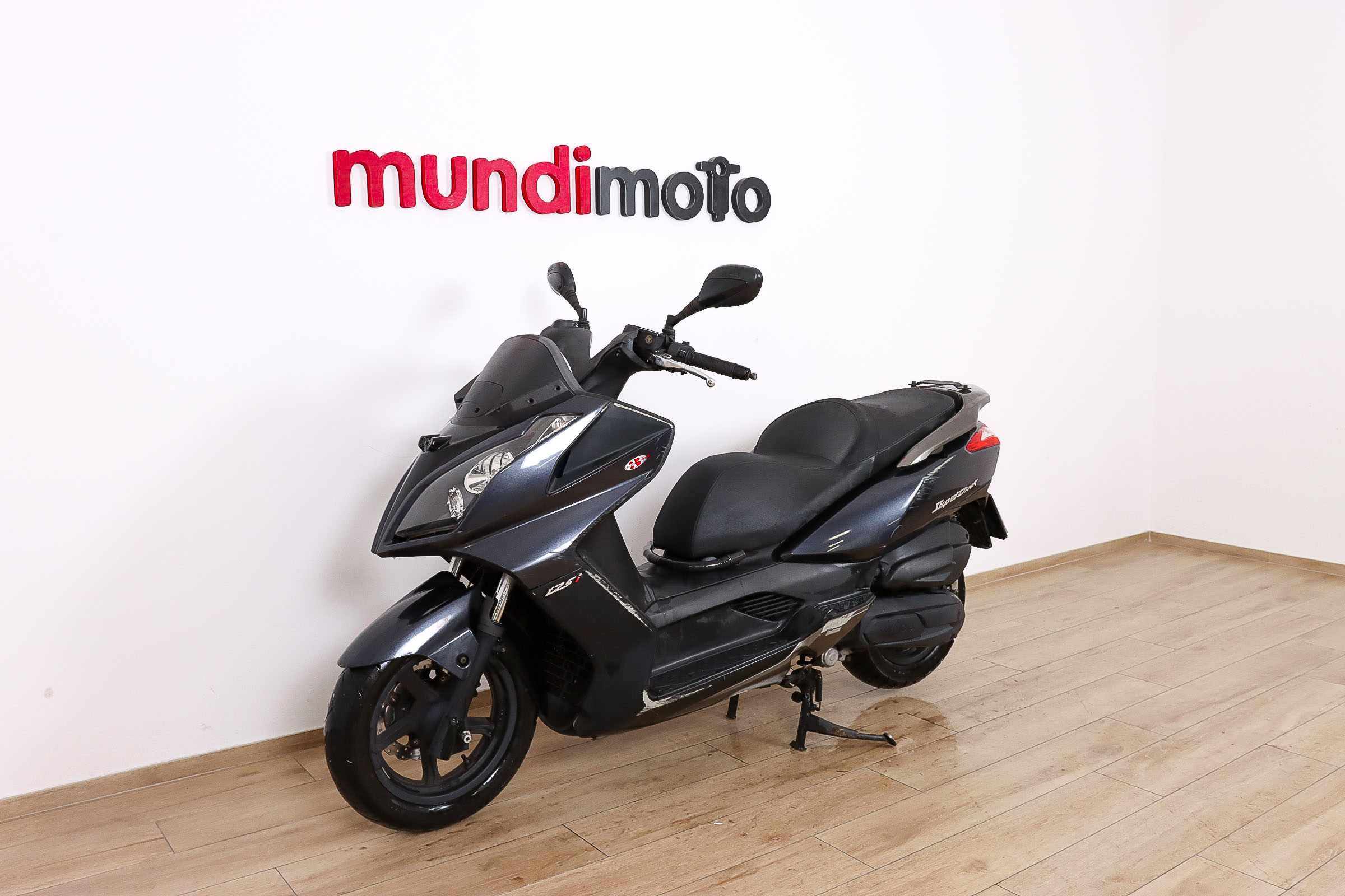 KYMCO Super Dink 125iKYMCO9 KYMCO Super Dink 125iKYMCO9