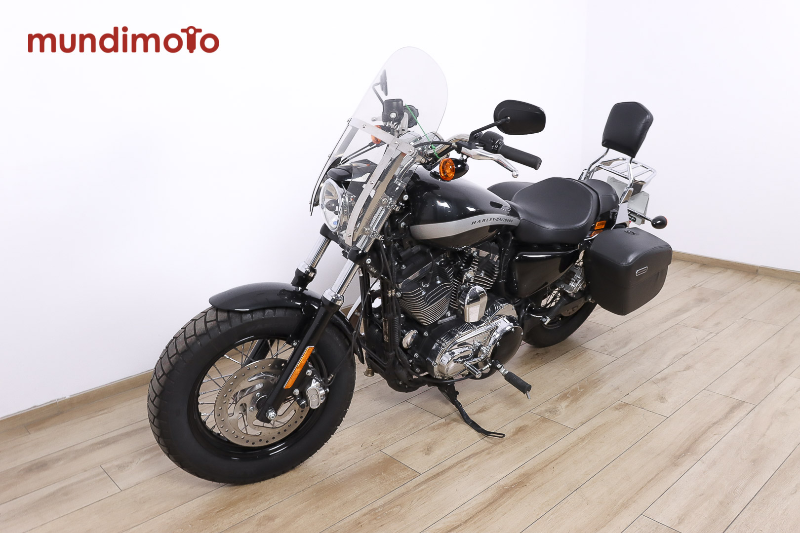 HARLEY DAVIDSON Sportster 1200 CustomHARLEY DAVIDSON9 HARLEY DAVIDSON Sportster 1200 CustomHARLEY DAVIDSON9