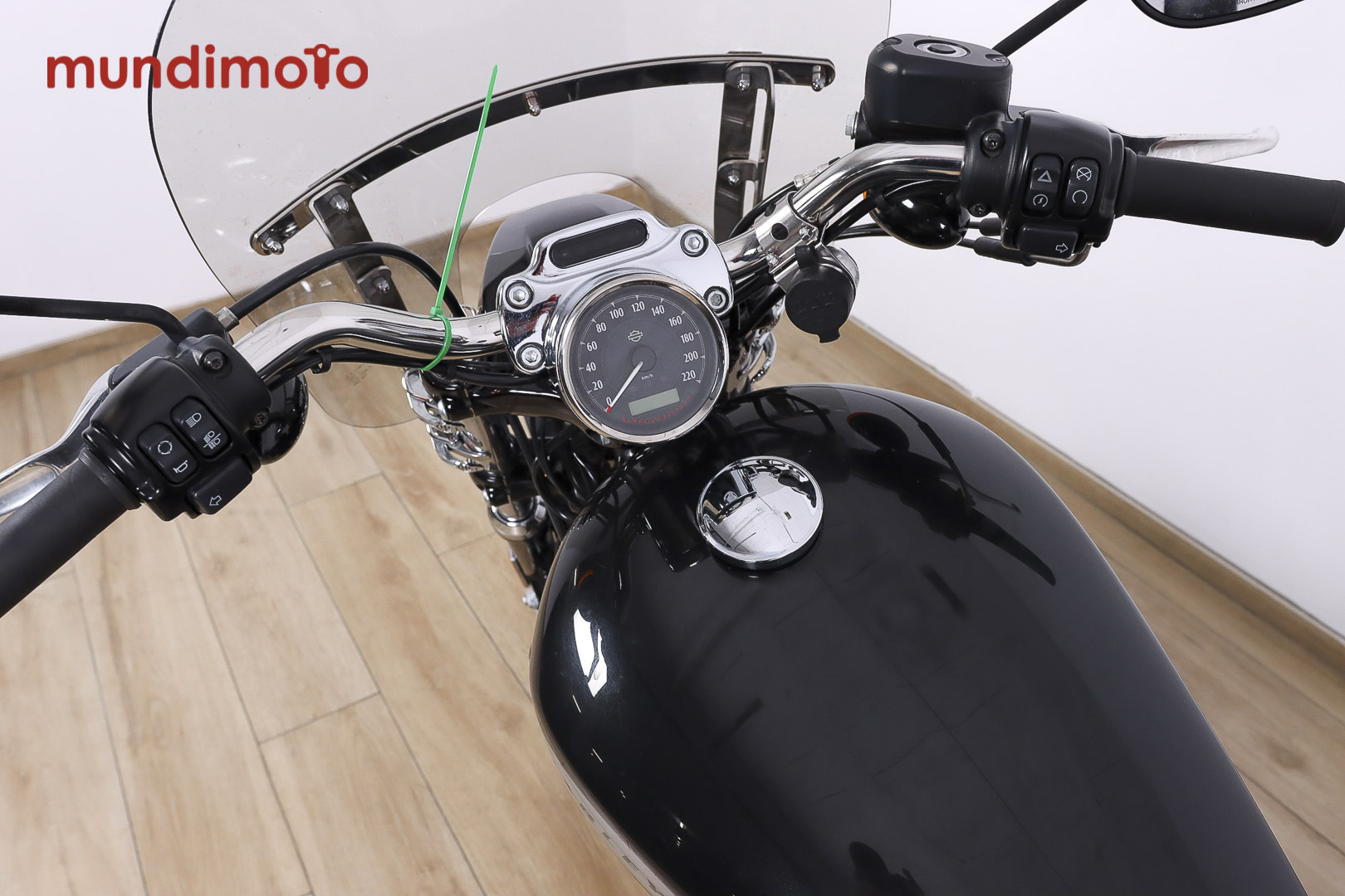 HARLEY DAVIDSON Sportster 1200 CustomHARLEY DAVIDSON11 HARLEY DAVIDSON Sportster 1200 CustomHARLEY DAVIDSON11
