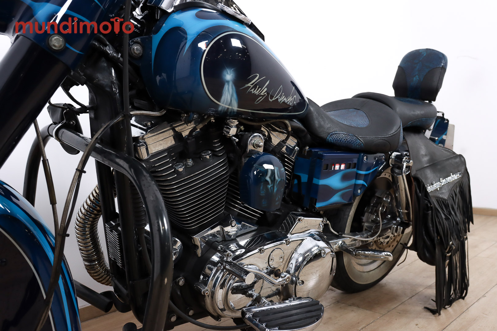 HARLEY DAVIDSON Sportster 883HARLEY DAVIDSON8 HARLEY DAVIDSON Sportster 883HARLEY DAVIDSON8
