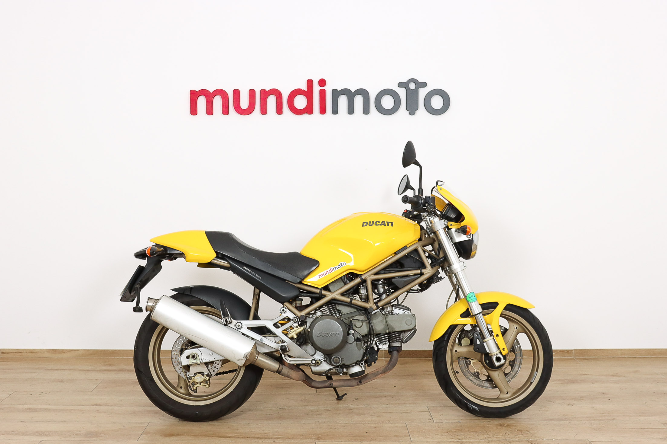 DUCATI MONSTER 600DUCATI0 DUCATI MONSTER 600DUCATI0