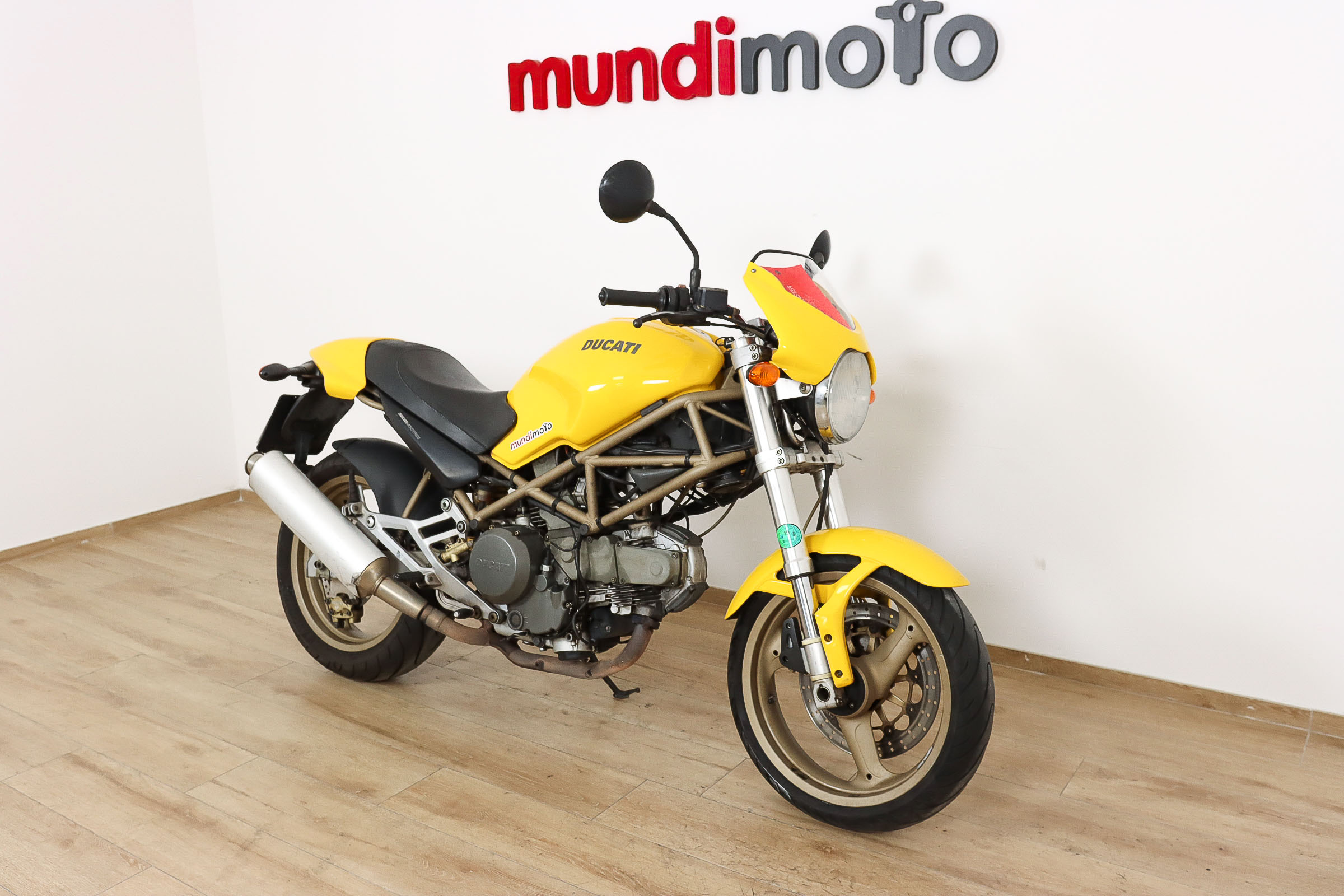 DUCATI MONSTER 600DUCATI2 DUCATI MONSTER 600DUCATI2