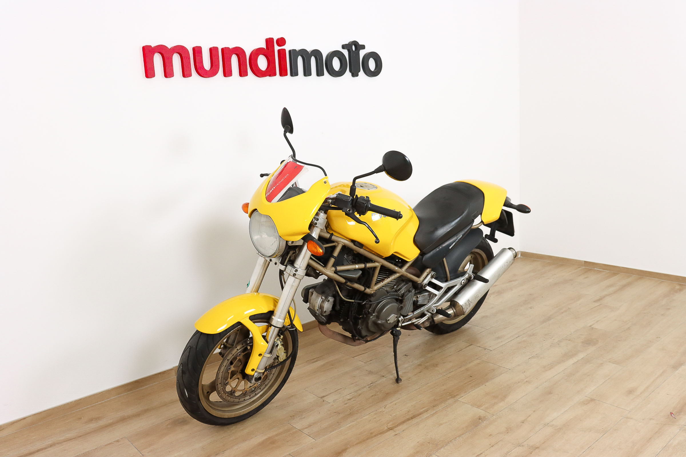 DUCATI MONSTER 600DUCATI8 DUCATI MONSTER 600DUCATI8