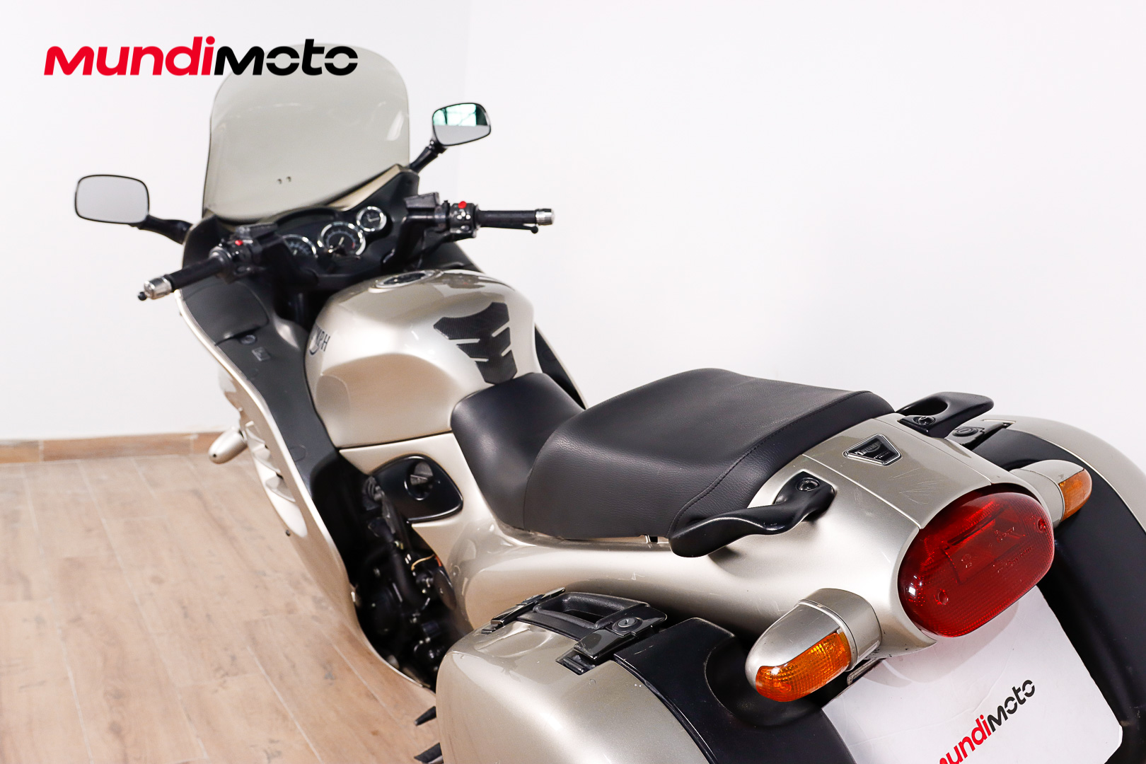 TRIUMPH TROPHY 1200TRIUMPH9 TRIUMPH TROPHY 1200TRIUMPH9