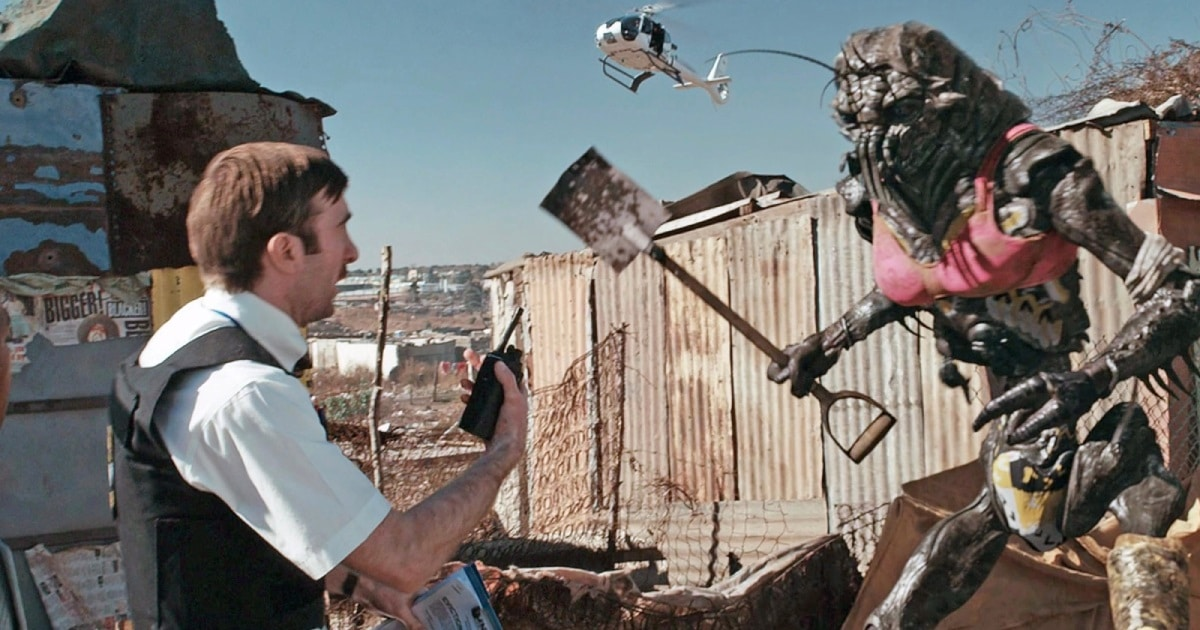 District 9 (2009) Review: Becoming the Monster