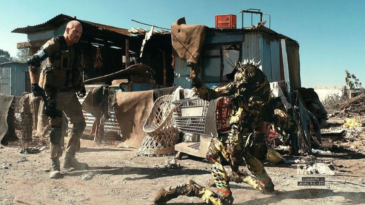 District 9 (2009) Review: Becoming the Monster