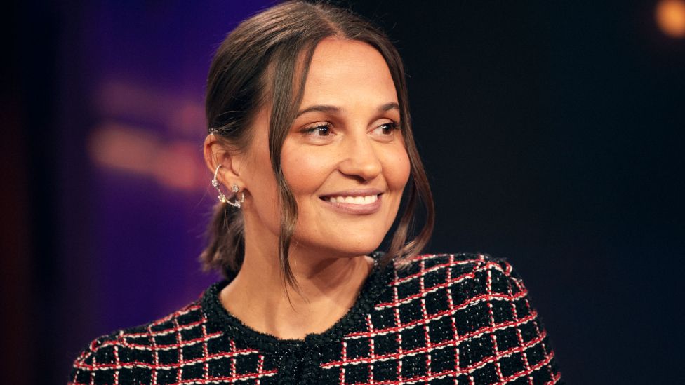 Alicia Vikander gallery image 1