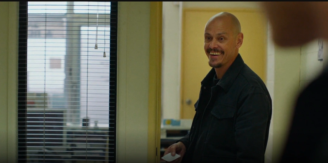 Mr Inbetween scene