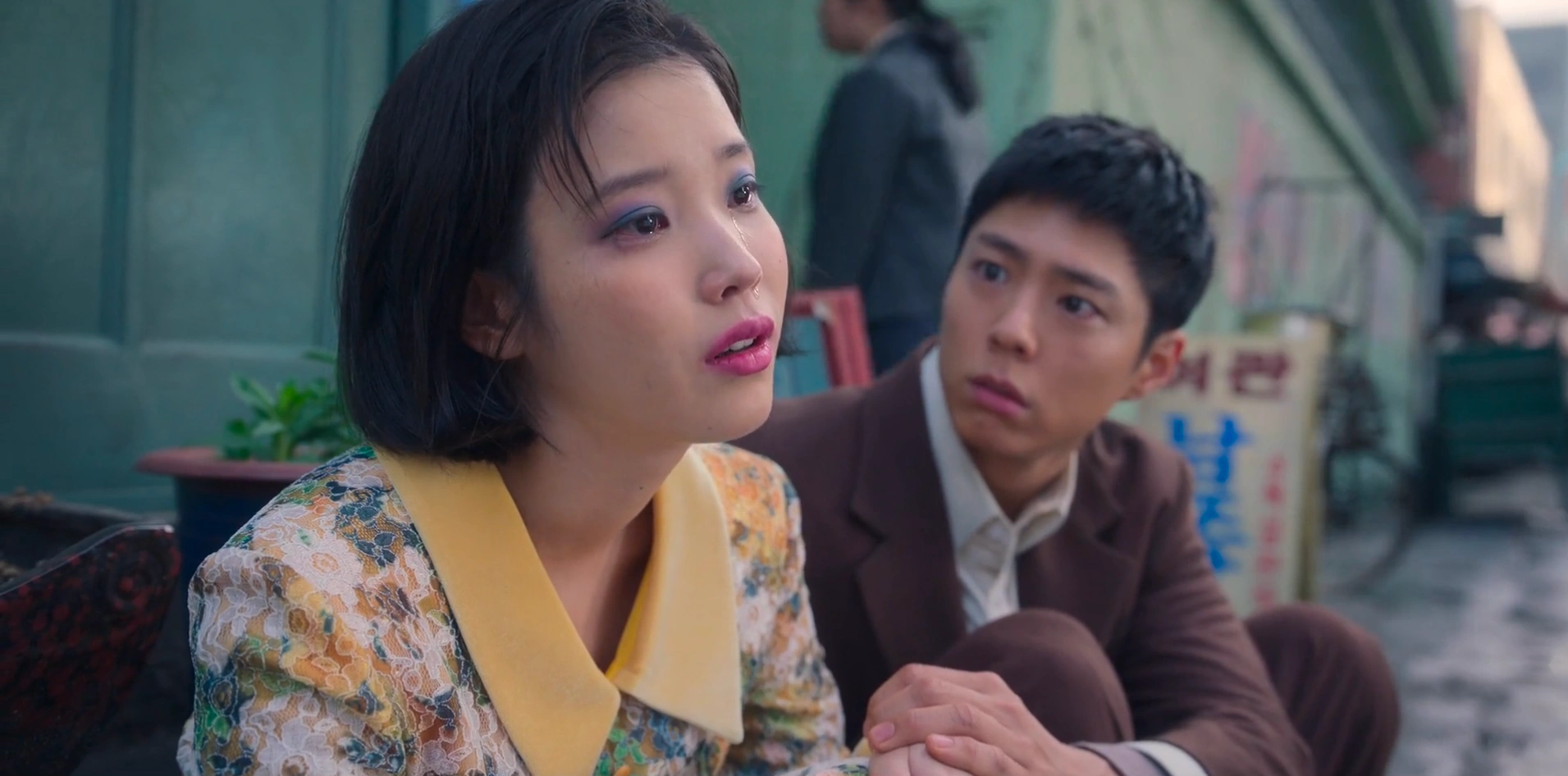 When Life Gives You Tangerines kdrama scene
