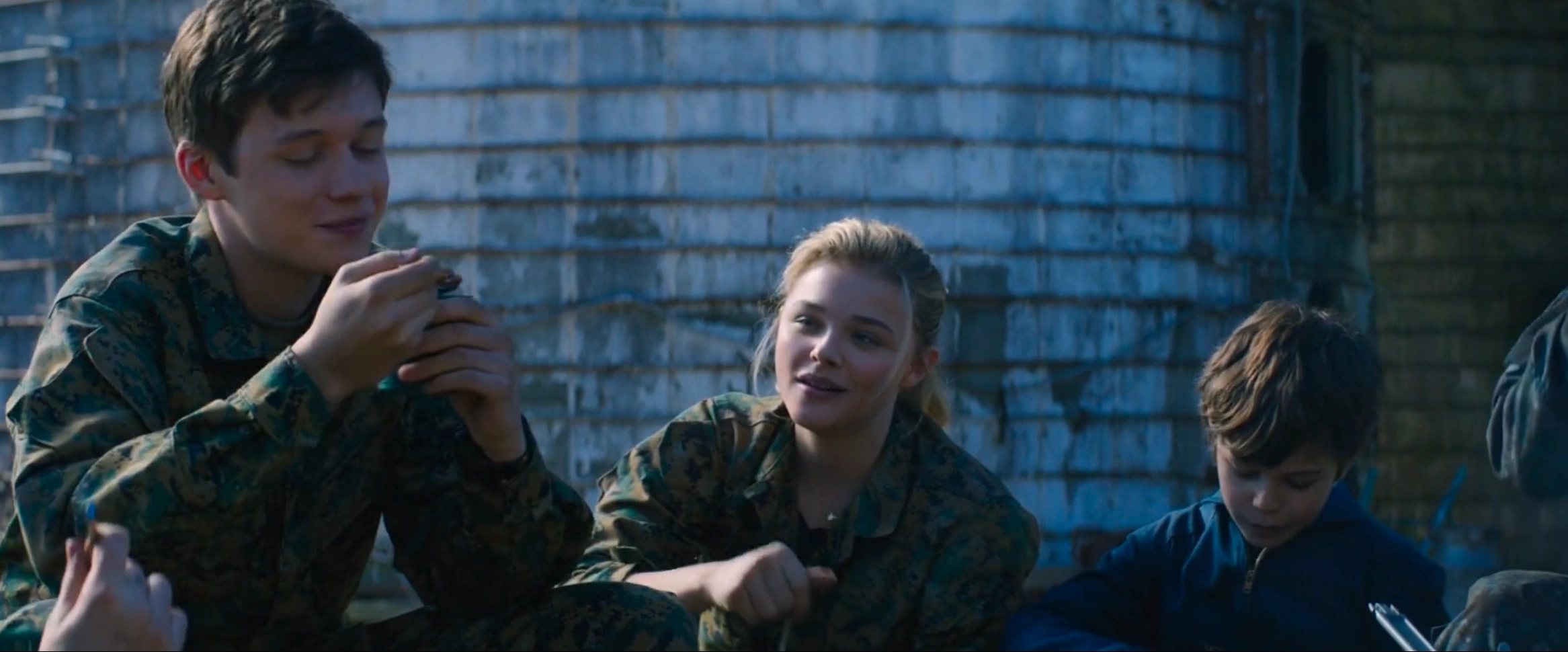 The 5th Wave (2016) scene