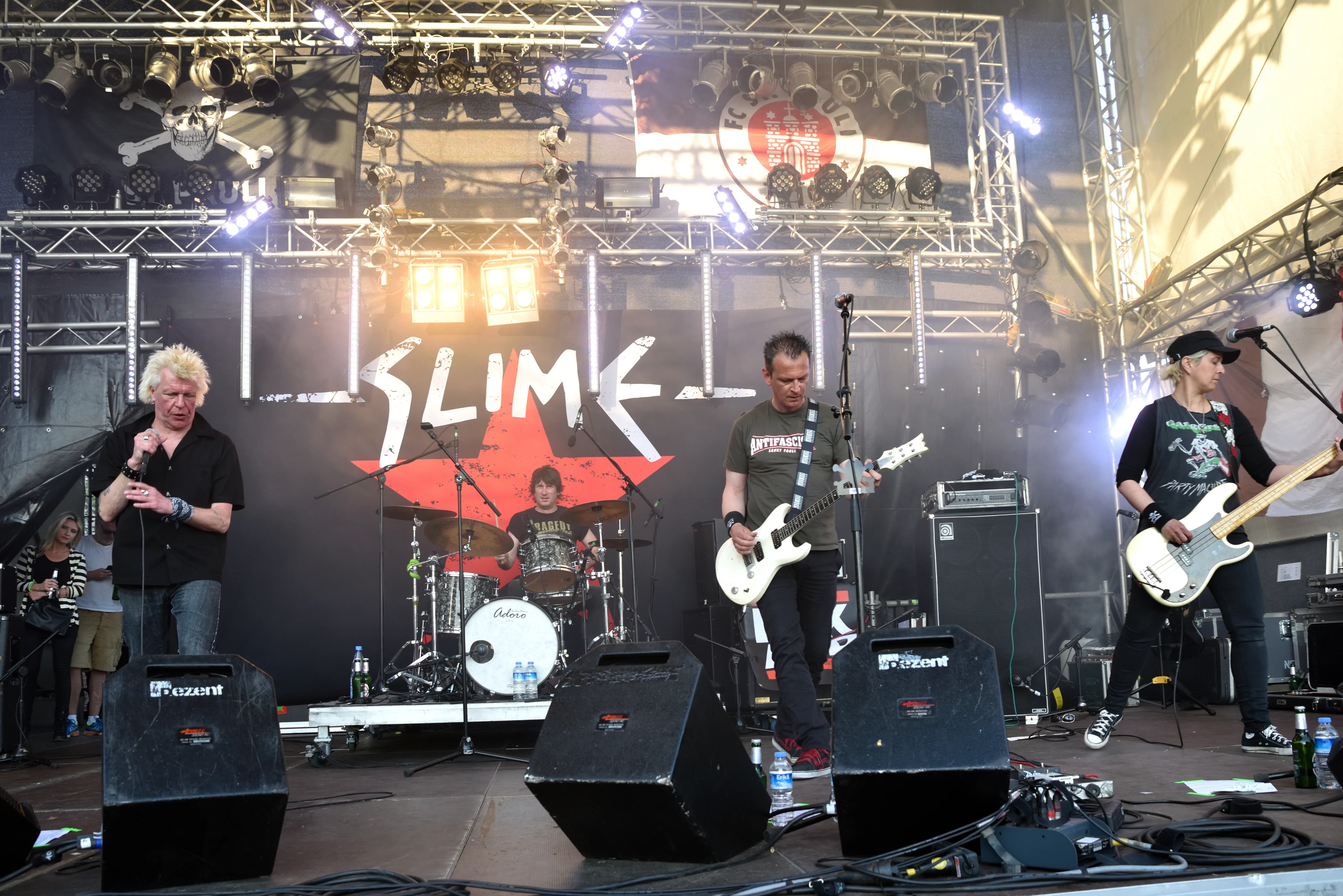 Slime – Live at Club Vaudeville Lindau