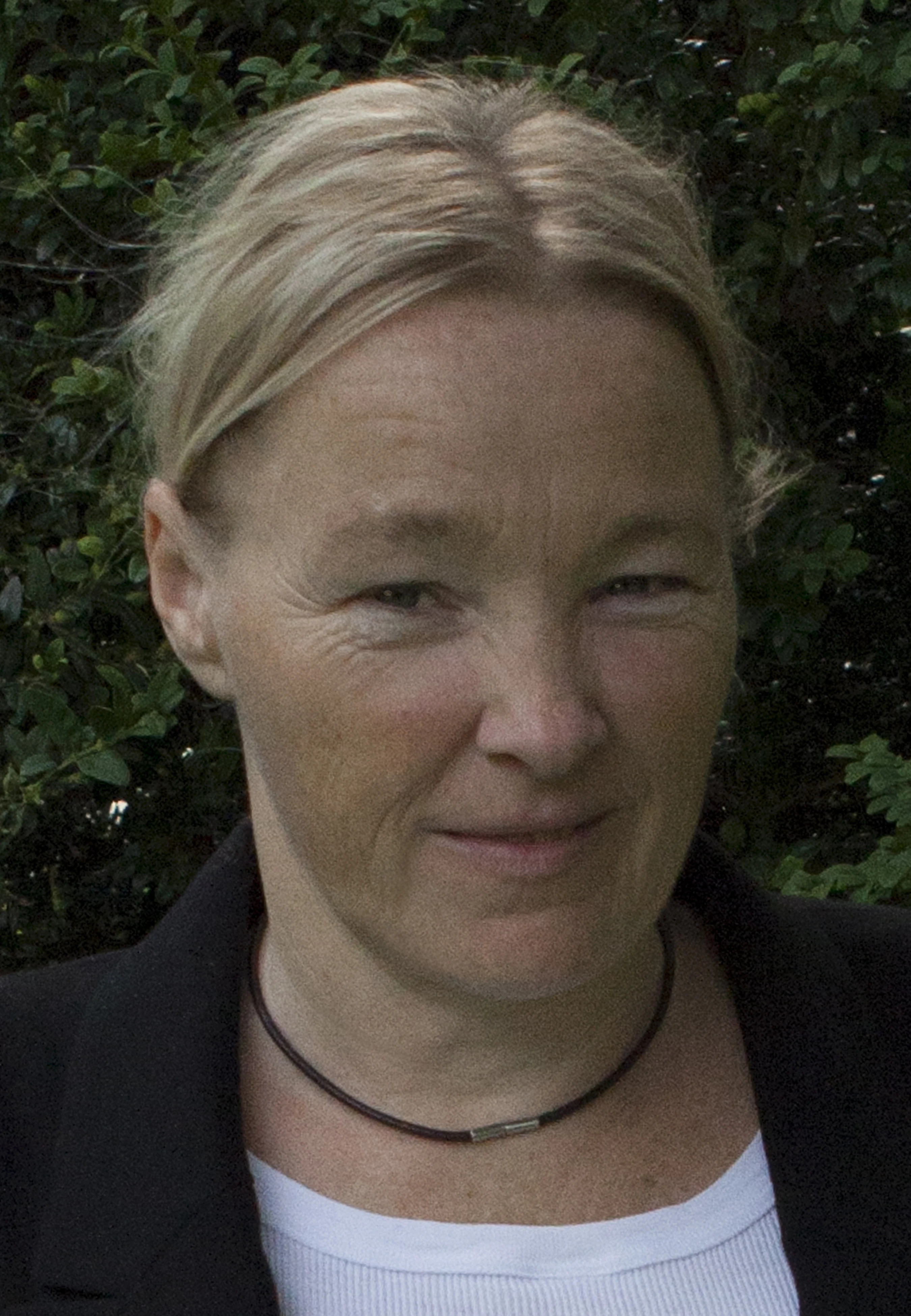 Event: Literary Circle: Nina Jäckle: Entwined in Theatergemeinde BONN, Bonner Talweg 10, 53113 Bonn on 3. August 2026