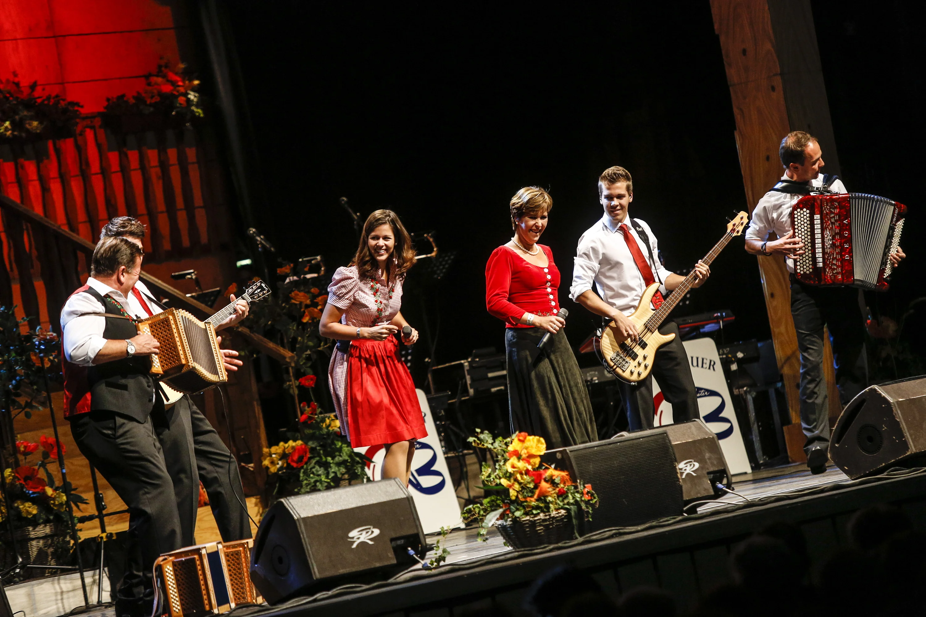 Event: Concert by Oesch's die Dritten in Festzelt am Schützenhaus, Garmisch-Partenkirchen on 13. August 2026