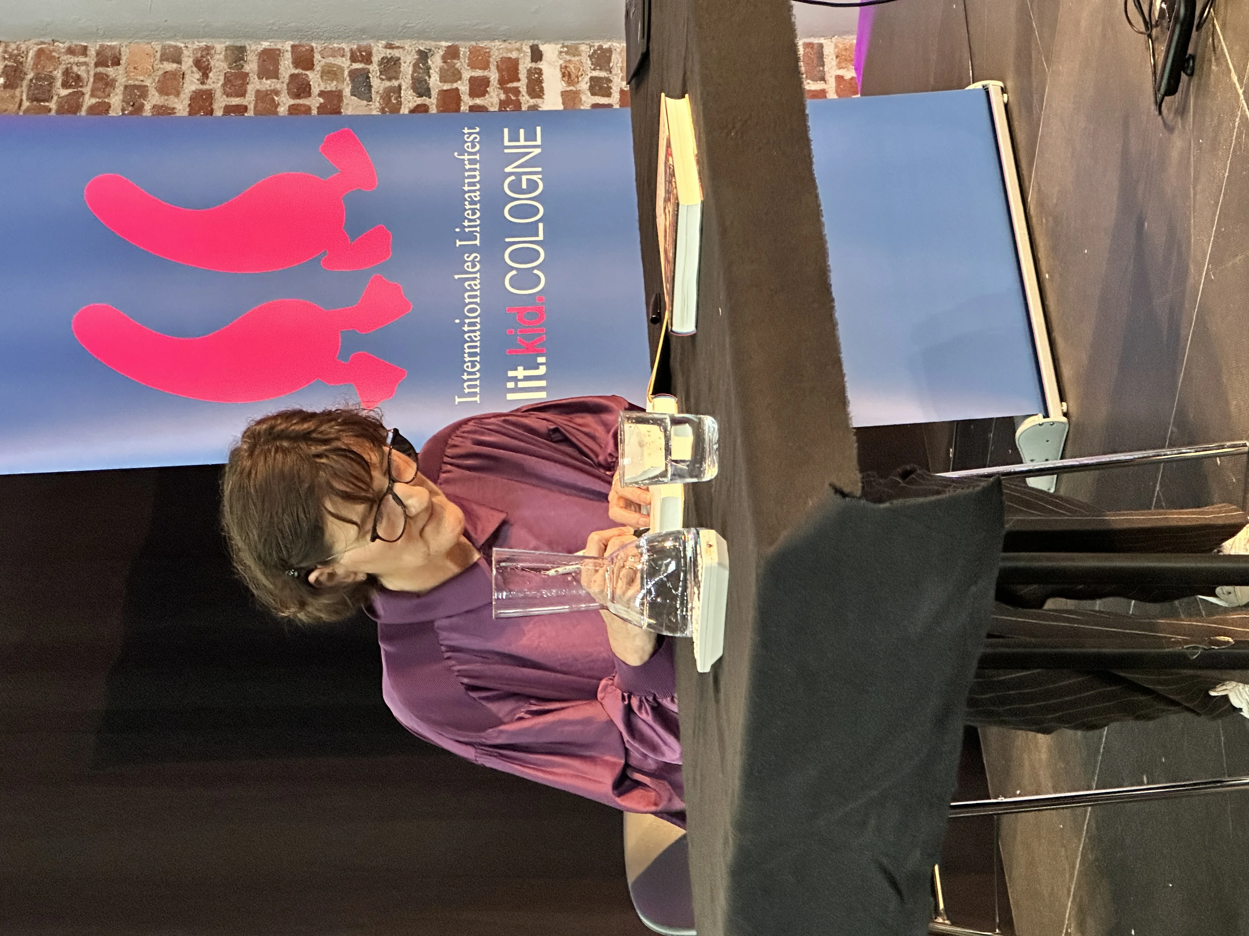 Event: Reading Fun Downtown: Henni Hazelmouse and the Tastiest Cookies in the World in Volksbücherei Fürth - Innenstadtbibliothek Carl Friedrich Eckart Stiftung, Friedrichstraße 6A, 90762 Fürth on 15. December 2026