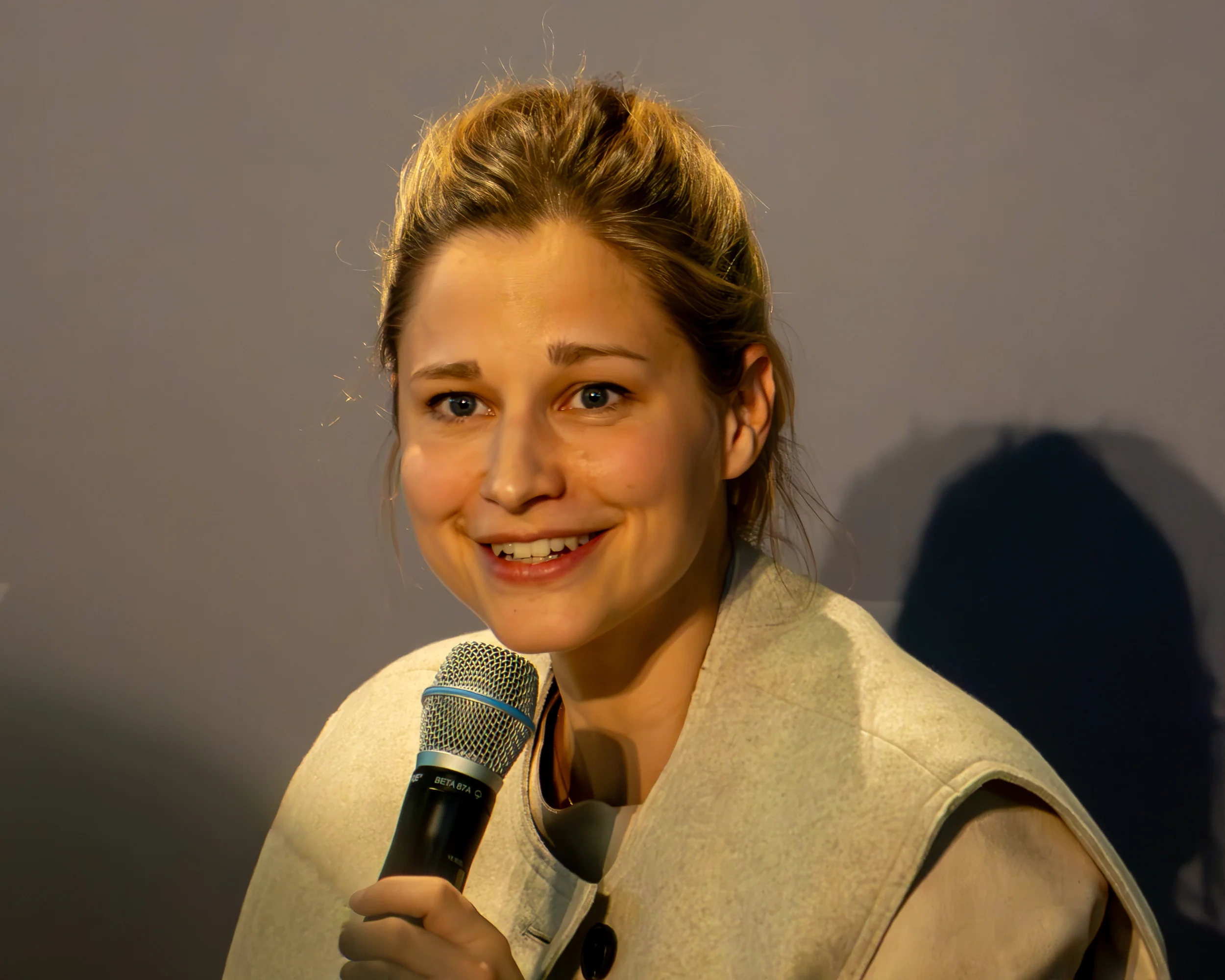 Event: Robert Mayer Lecture: Organisch – eine etwas andere Lesung mit Giulia Enders