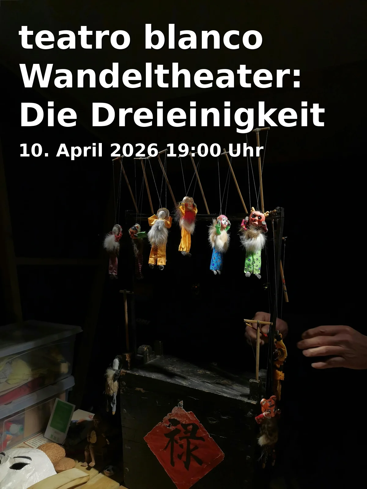 teatro blanco Wandeltheater: The Trinity and the Holes in the Church Door