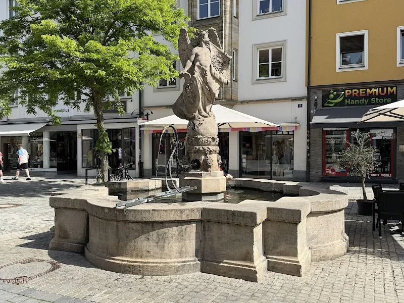 Event: Marktbrunnen - Famabrunnen