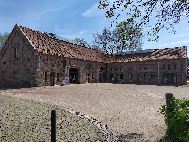 Vorburg Schloss Horst: Bürgerzentrum - Stadtbibliothek - Hist. Druckwerkstatt