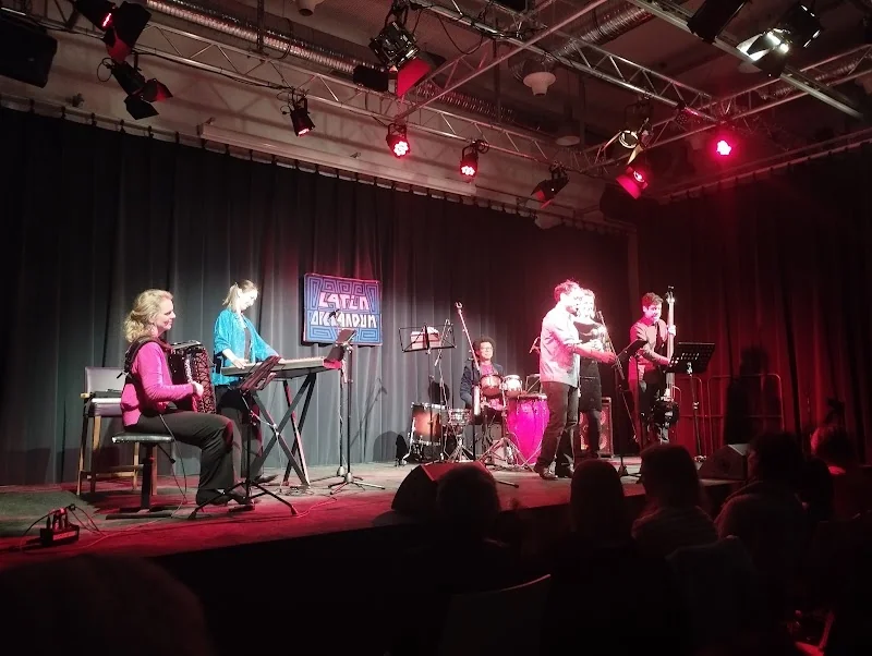 KULTUR IM TRAFO