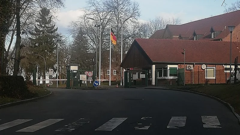 Fliegerhorstkaserne Trollenhagen