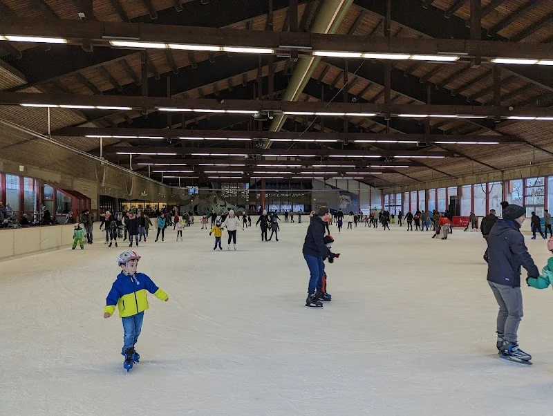 Eissporthalle