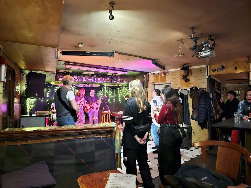 Musikkneipe " Session"
