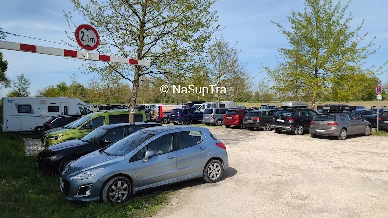 P8 Parkplatz kostenpflichtig Strandbad unten