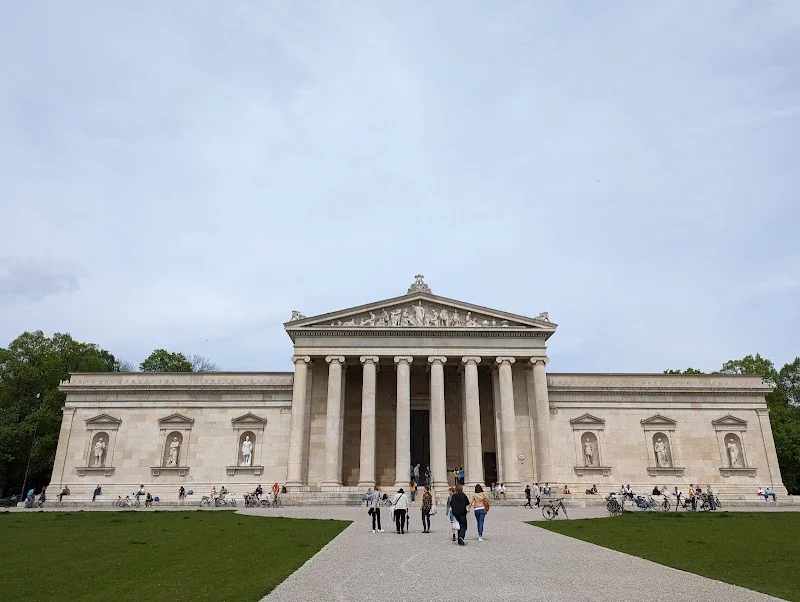 Königsplatz 1