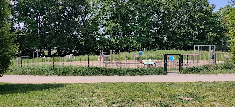 Trimm-Dich-Pfad / Fitness parcours / fitness trail Prinzenpark