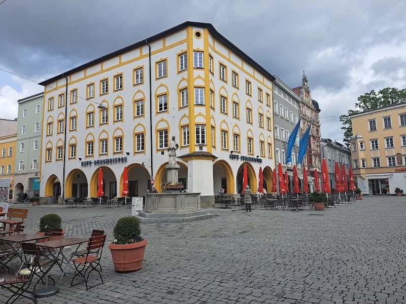 Max-Josefs-Platz