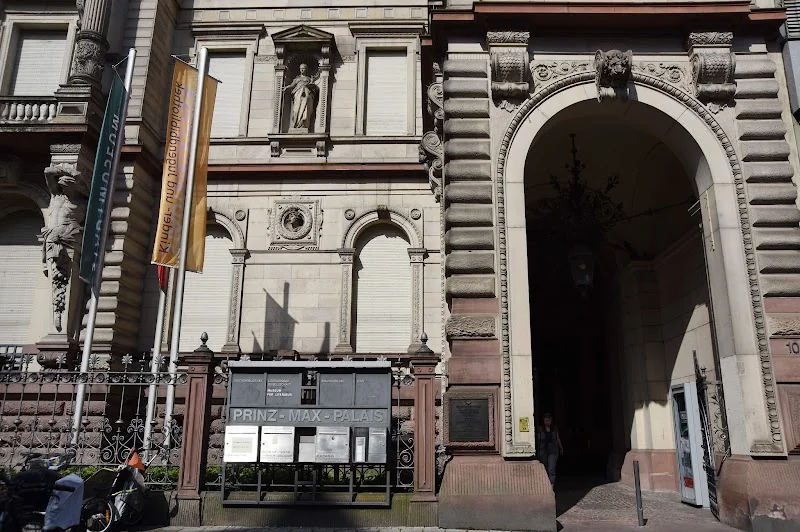 Kinder- und Jugendbibliothek