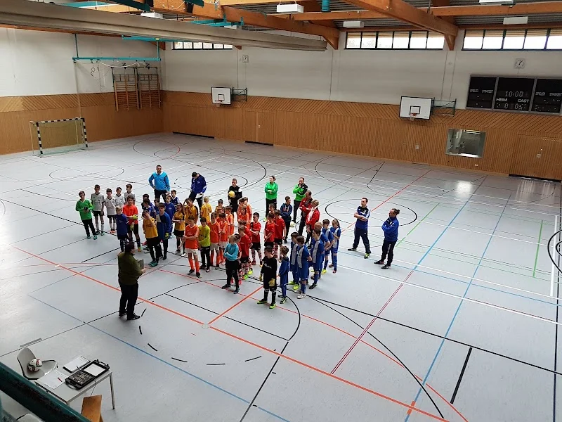 Hennebergsporthalle