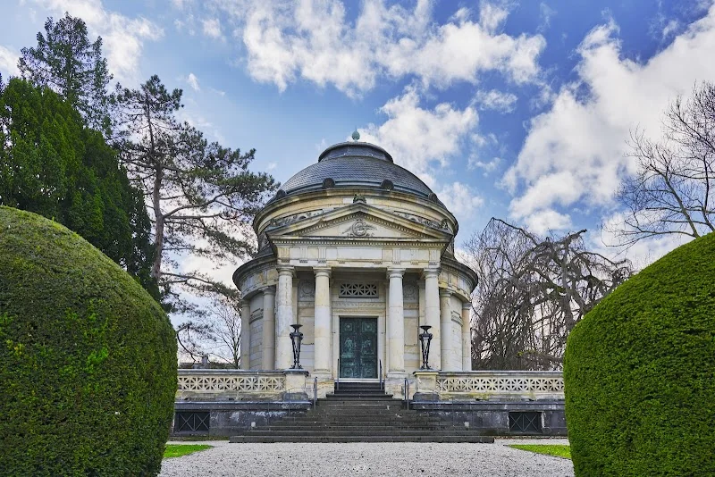 Event: Mausoleum von Carstanjen