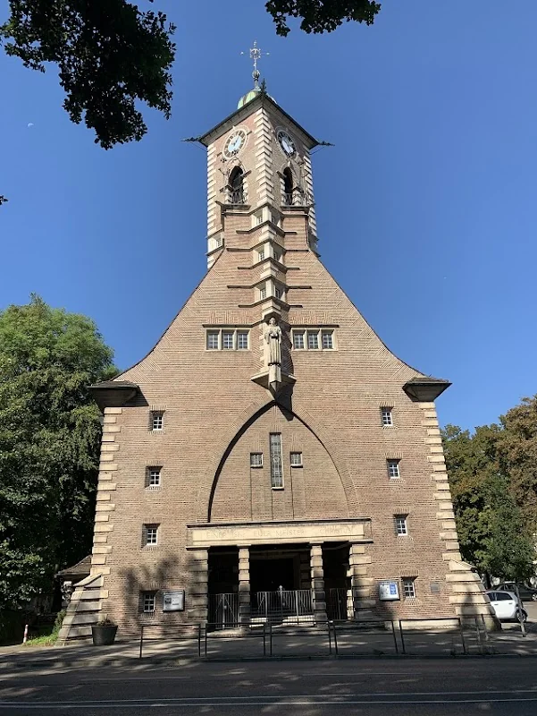 Martin-Luther-Kirche und Kirchengemeinde
