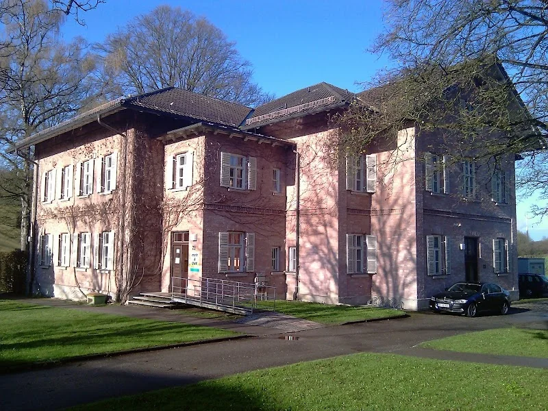 Psychiatriemuseum, medizinhist. Dauerausstellung. Führungen ab 6 Personen. Anmeldungen unter angegebenen Kontaktdaten.