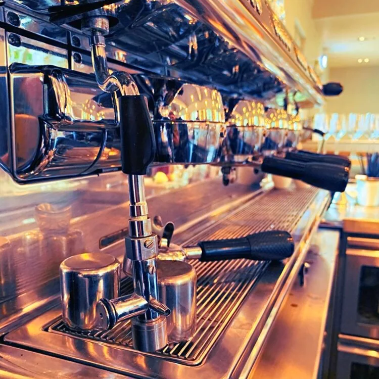 Bar Café Restaurant Nees by Fassbender