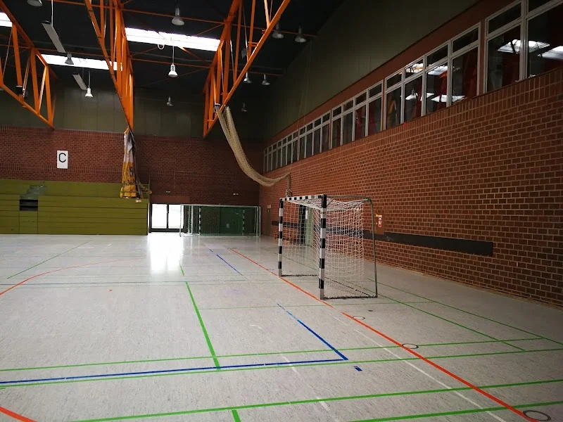 Mehrzweckhalle