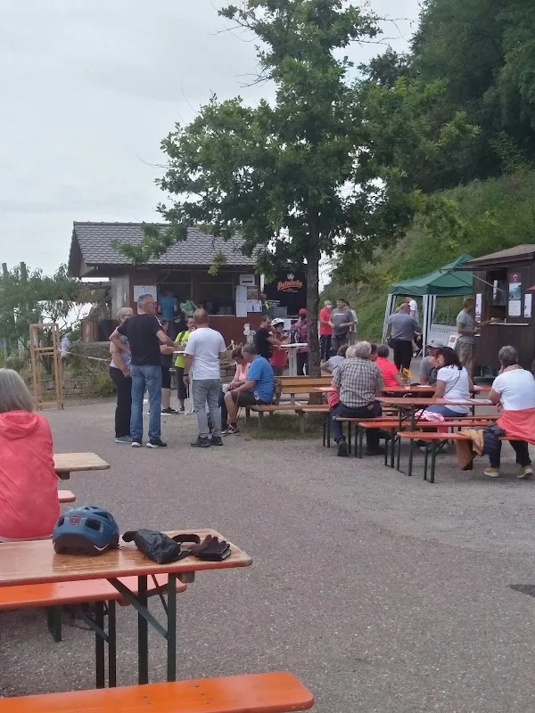 Weinausschank im Zweifelberg