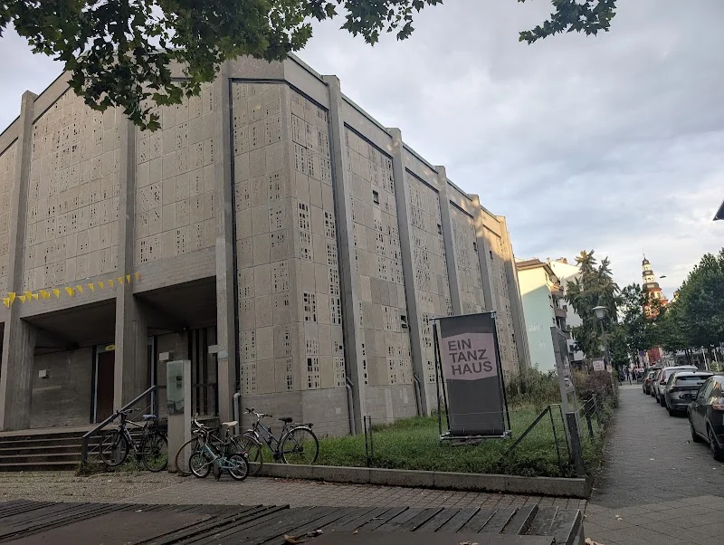 EinTanzHaus