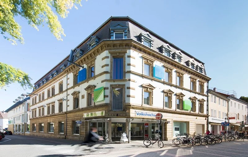 RW21 Stadtbibliothek I Volkshochschule I LeseCafé 21