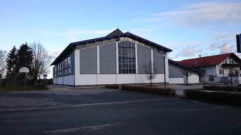Sport- und Mehrzweckhalle