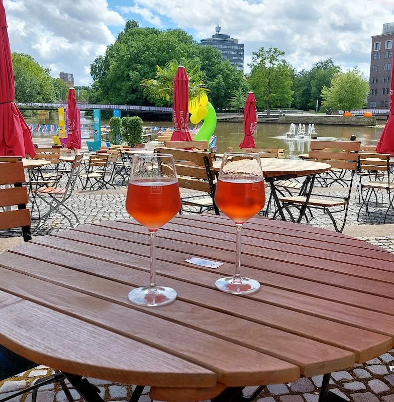 Weinpavillion an der Neckarbühne
